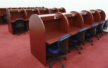 席取り競争のない快適な自習室