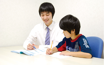 厳しい審査基準をクリアした講師が担当します！