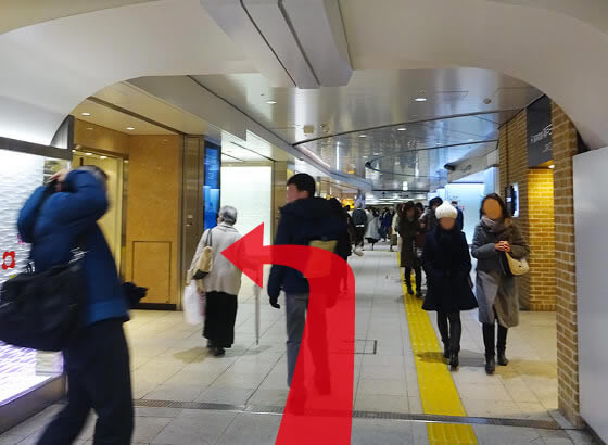 さんちかの入口がある通路